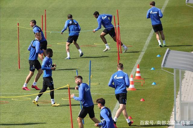 卢伟：对抗北京的G4是关键时刻，我在中场激励了队员们